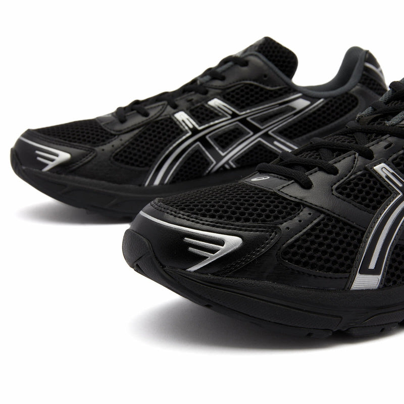 “Black” ASICS' GEL-1130